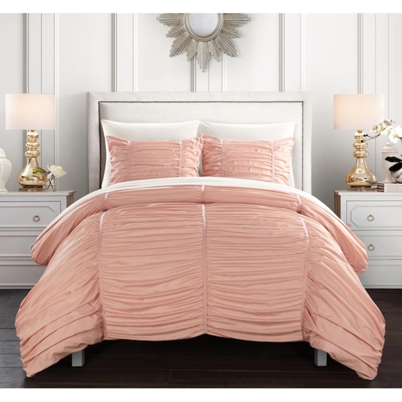 chic Other - CHIC HOME DESIGN Kaiah 3-Piece Coral King Comforter Set NWT